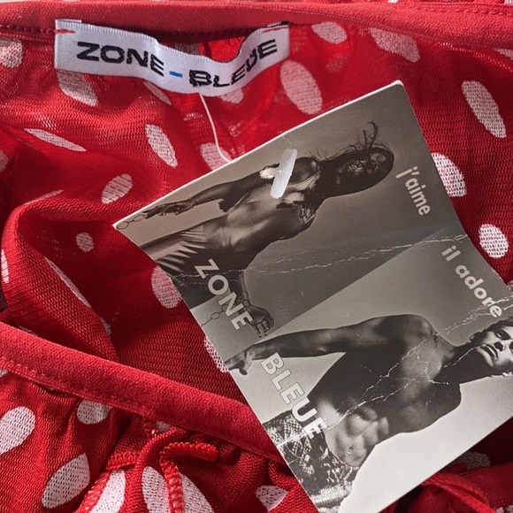 Woman’s Polka Dot Top - Picture 5 of 5